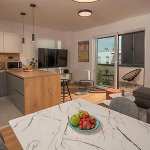 Apartment Family & Friends - Floor - Free Parking, Pula