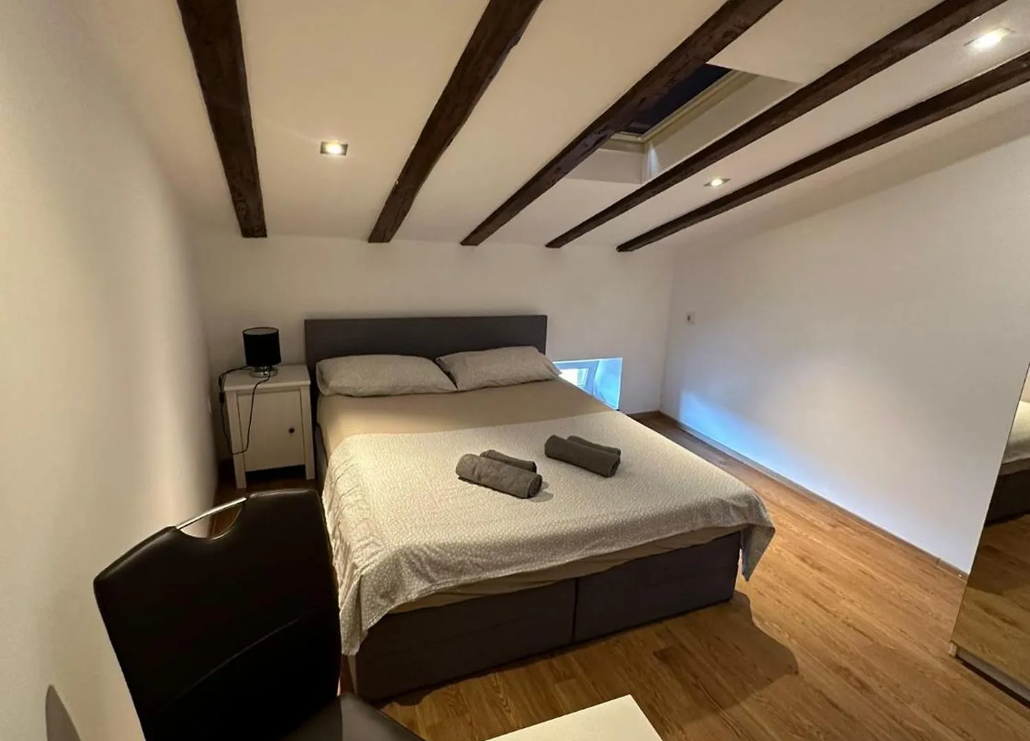 Apartment In The Heart Of プーラ