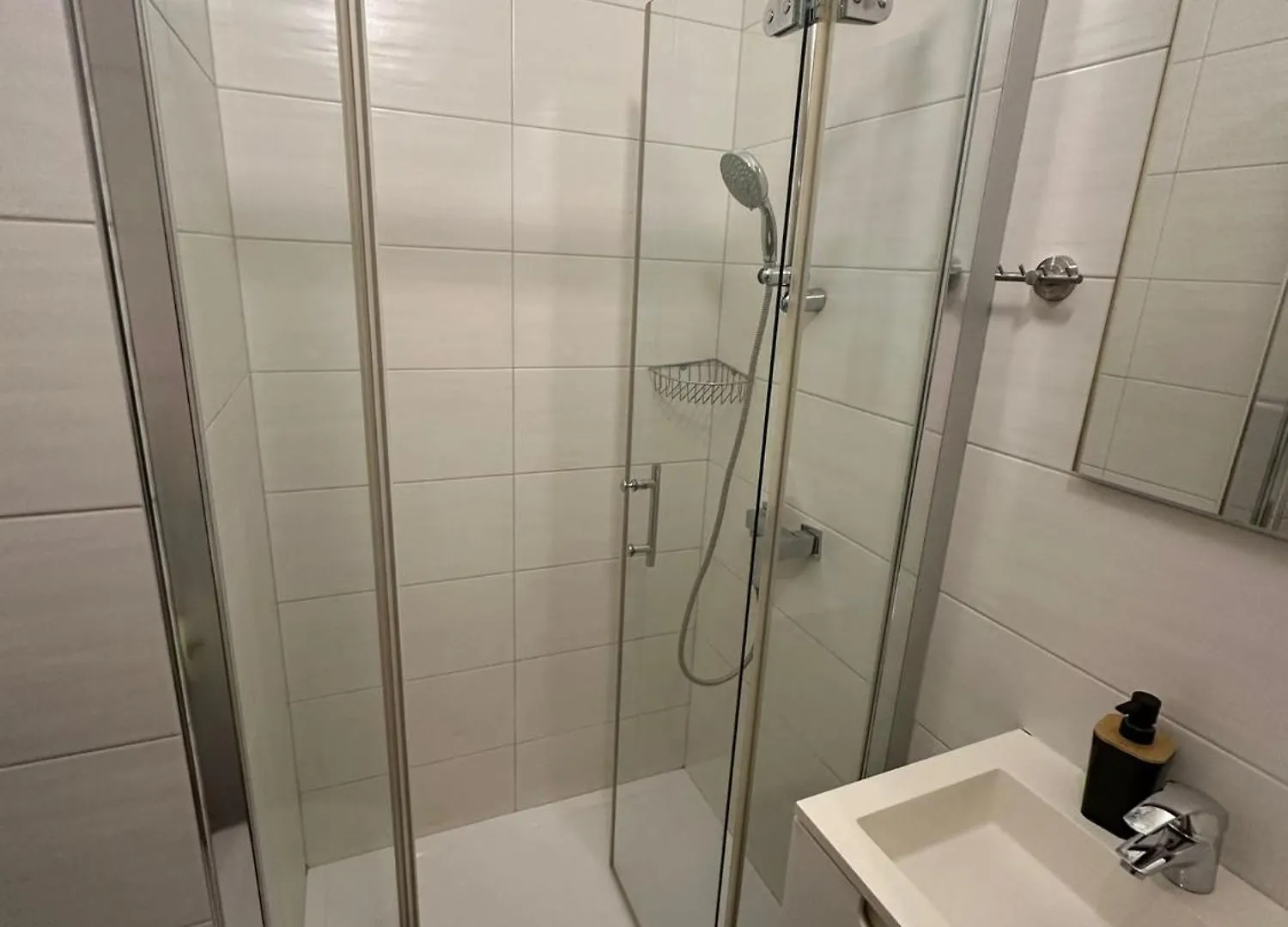 Apartment In The Heart Of PUY  풀라