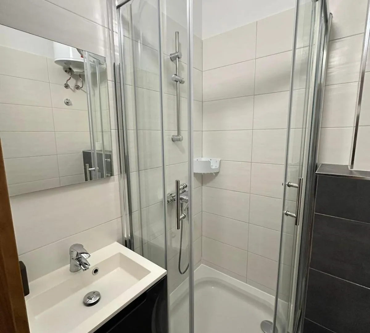 Apartment In The Heart Of PUY 풀라